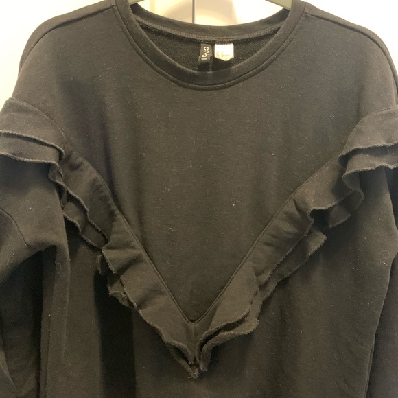 Sweatshirt Dress with Ruffle - Picture 4 of 4